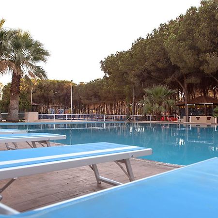 Villaggio Camping Pinetamare ปิซโซ ภายนอก รูปภาพ